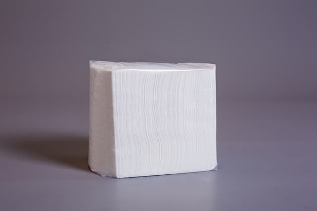 KP631_LOW_FOLD_NAPKINS picture 2